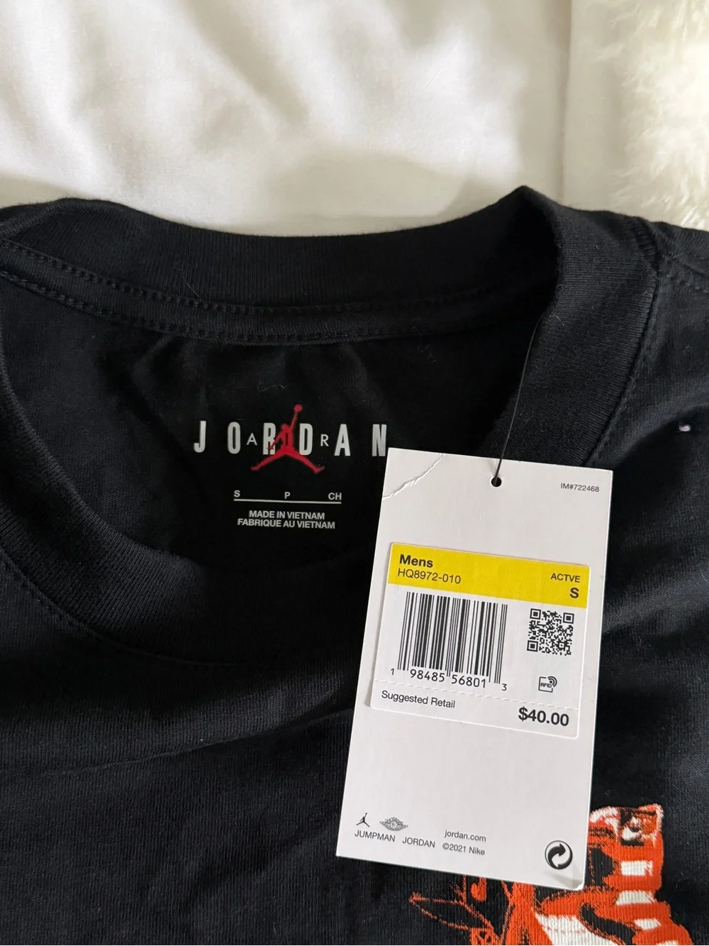 Jordan Air Jordan Has Landed Graphic Tee NWT Men’s S Black Orange